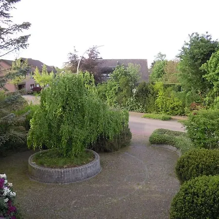 80qm Ferienwohnung Vanessa, Top-lage Von
